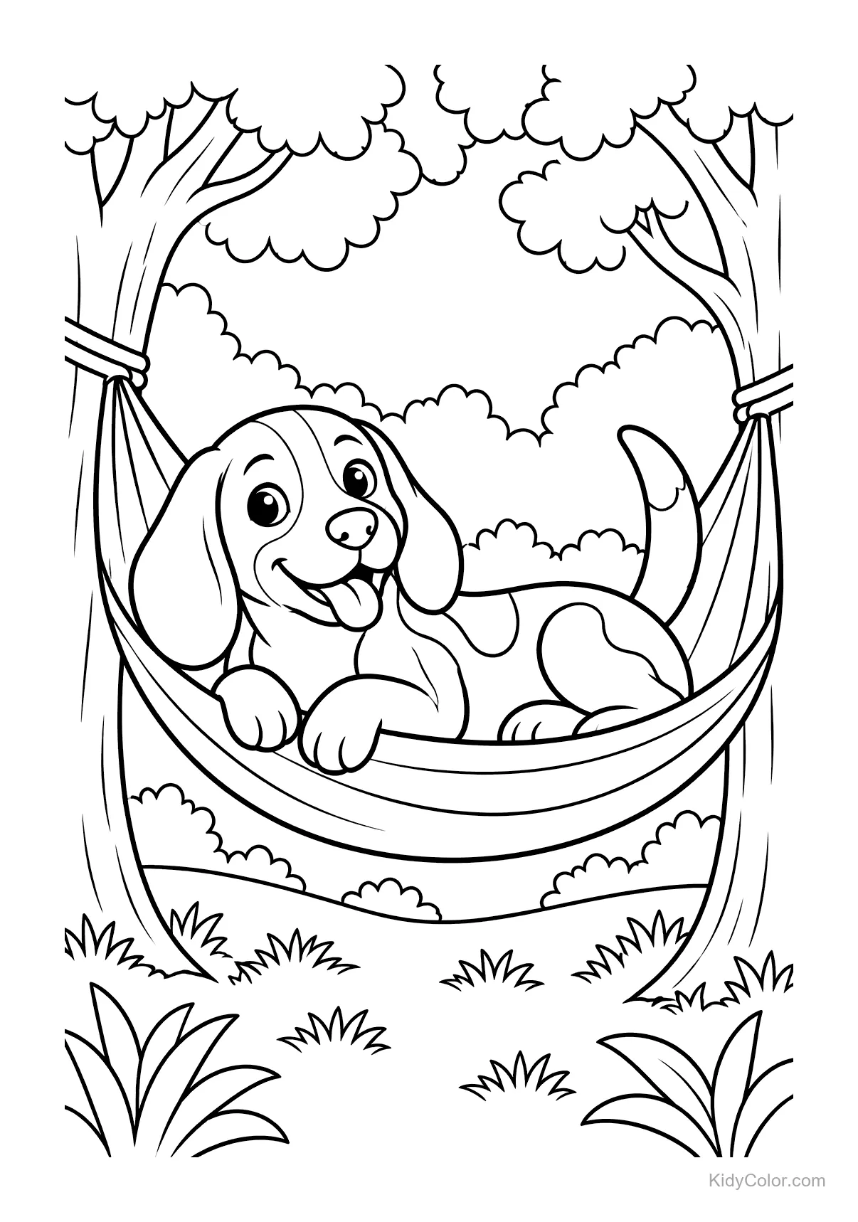 Beagle ligt in een hangmat tussen twee bomen.