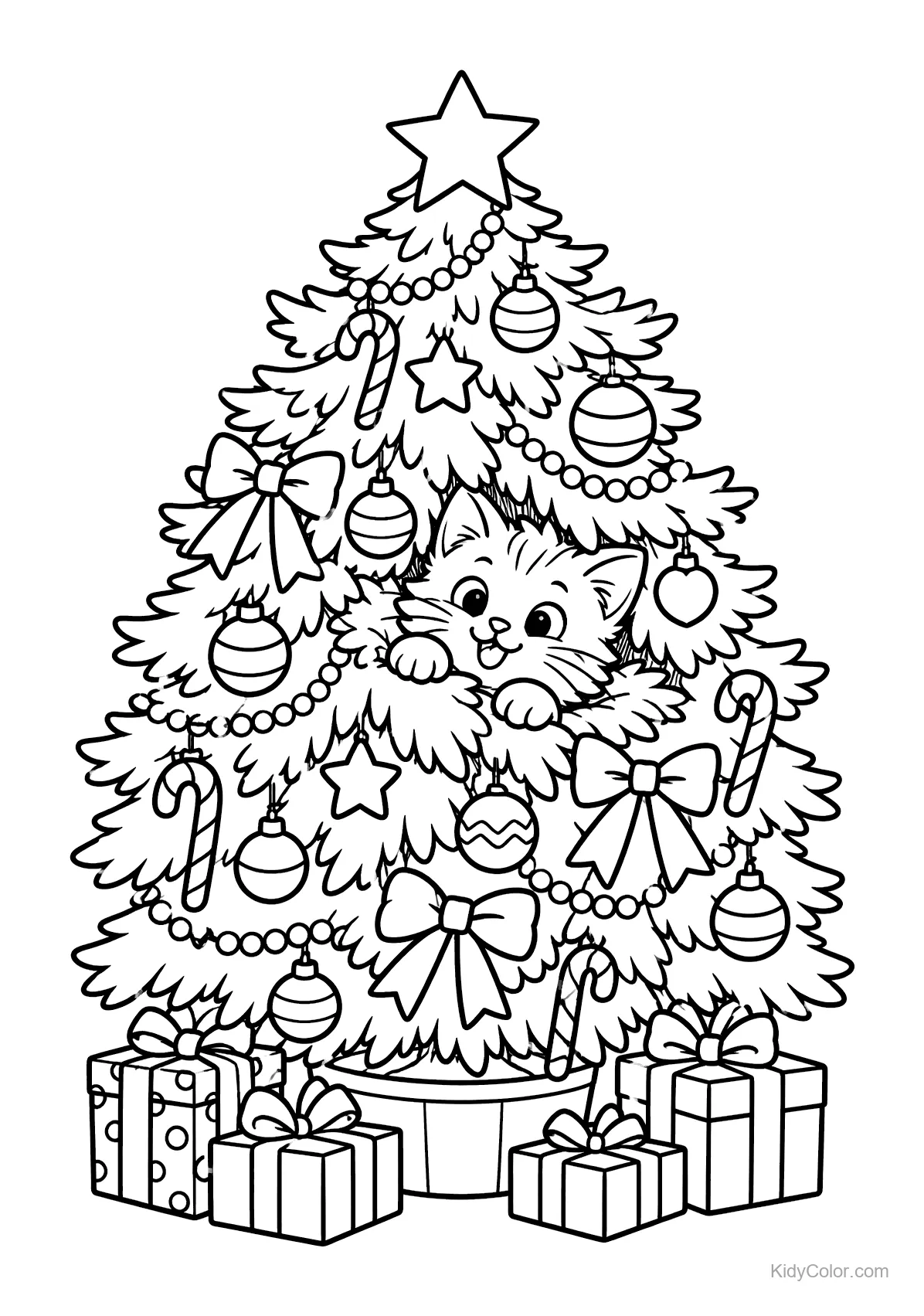 Gatinho espiando de uma árvore de Natal com enfeites e presentes.