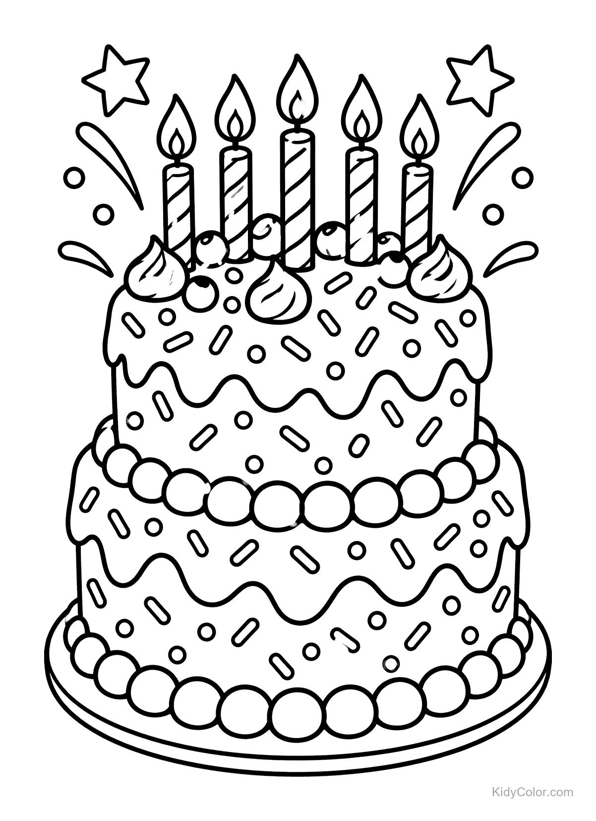 Bolo de dois andares com velas acesas e confeitos.